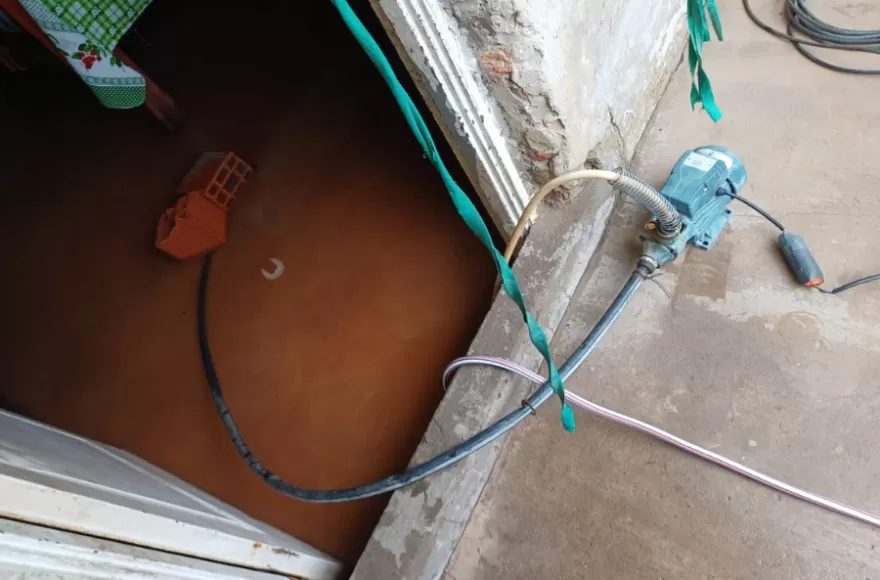 Los vecinos se ayudan entre sí.