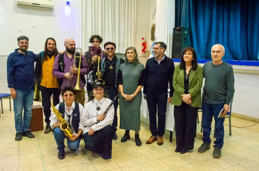 El encuentro se transformó en un ejercicio de memoria y pertenencia.