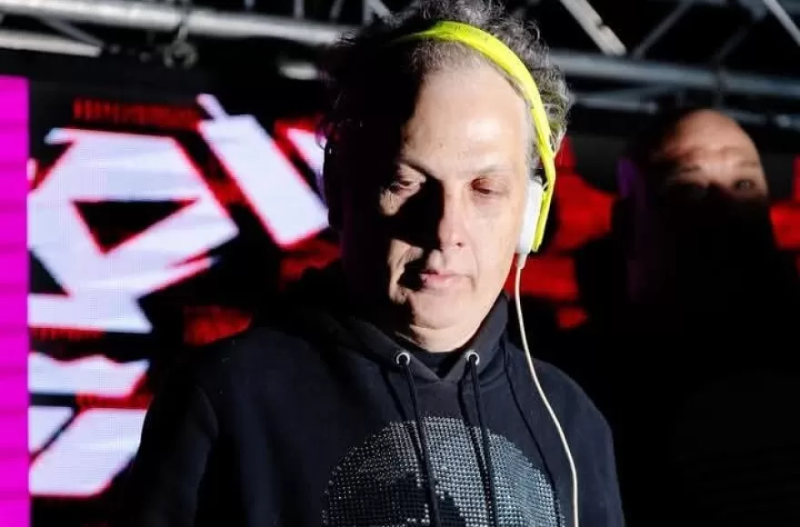 DJ Dero.