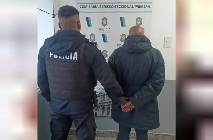 Eel identificado fue trasladado a la dependencia policial junto con el elemento secuestrado para cumplimentar las diligencias correspondientes.