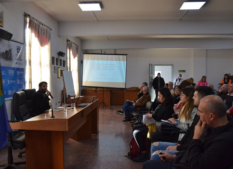 Actividad en el recinto del Concejo Deliberante local.