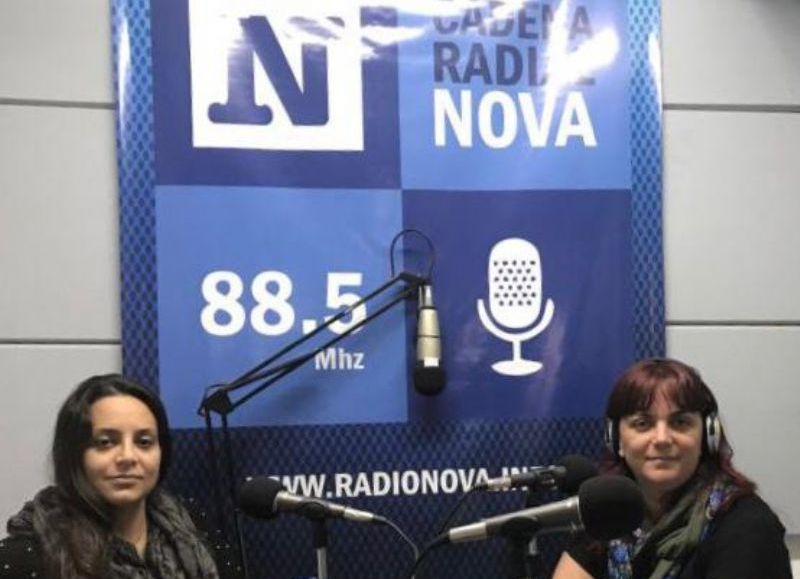 La secretaria de Promoción Social en el aire de BerissoCiudad en Radio.