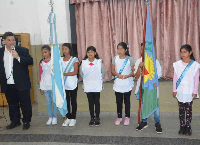 Ceremonia en la Escuela Nº 1.