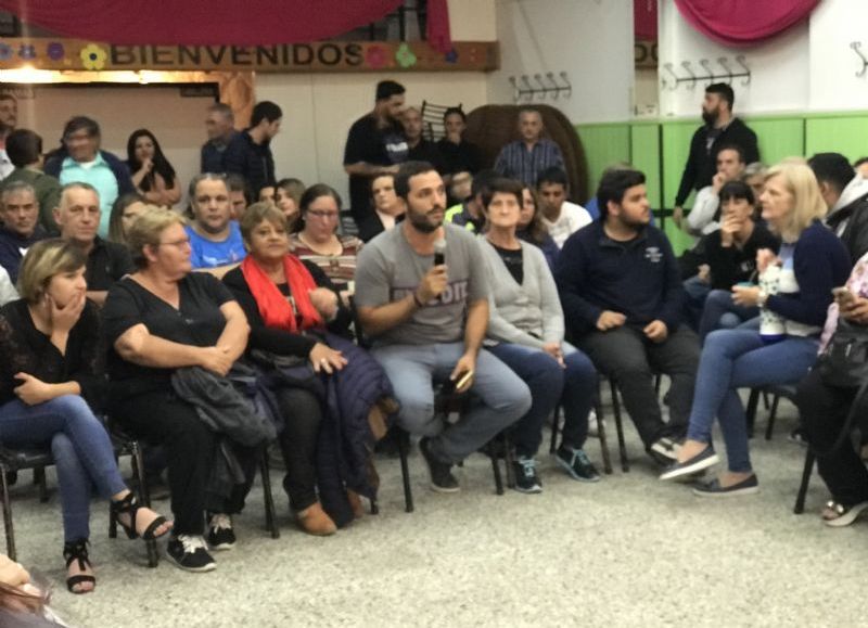 Reunión en el Centro de Jubilados San Martín.