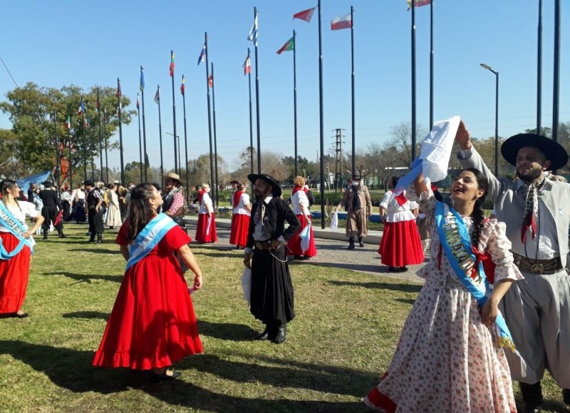 No faltó el baile.