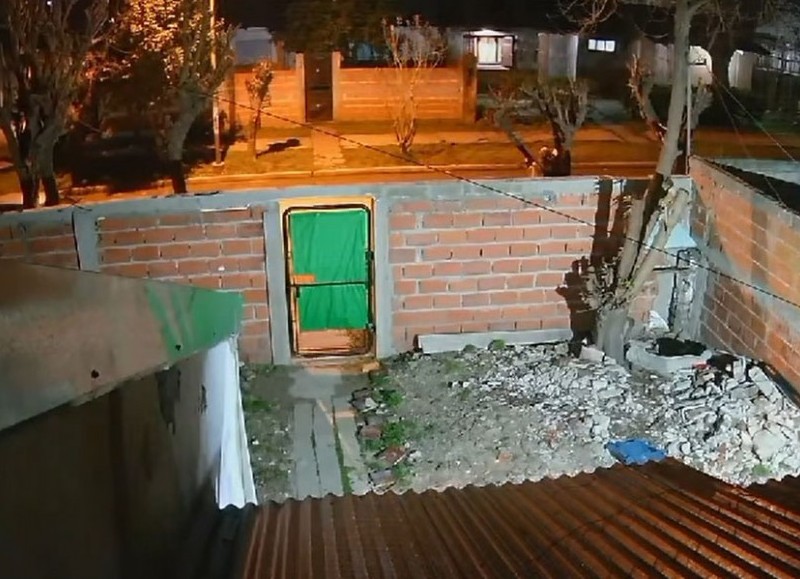 El accionar delictivo quedó registrado en la cámara de seguridad.