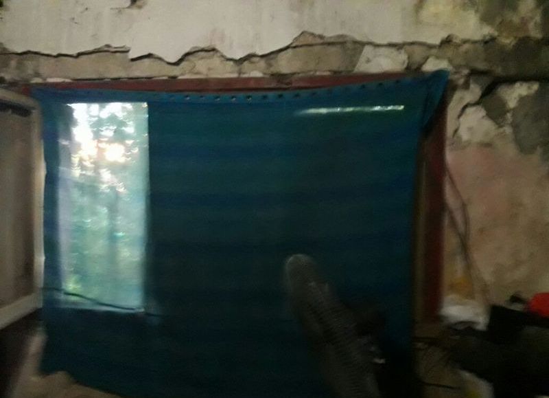 Casa con riesgo de derrumbe.
