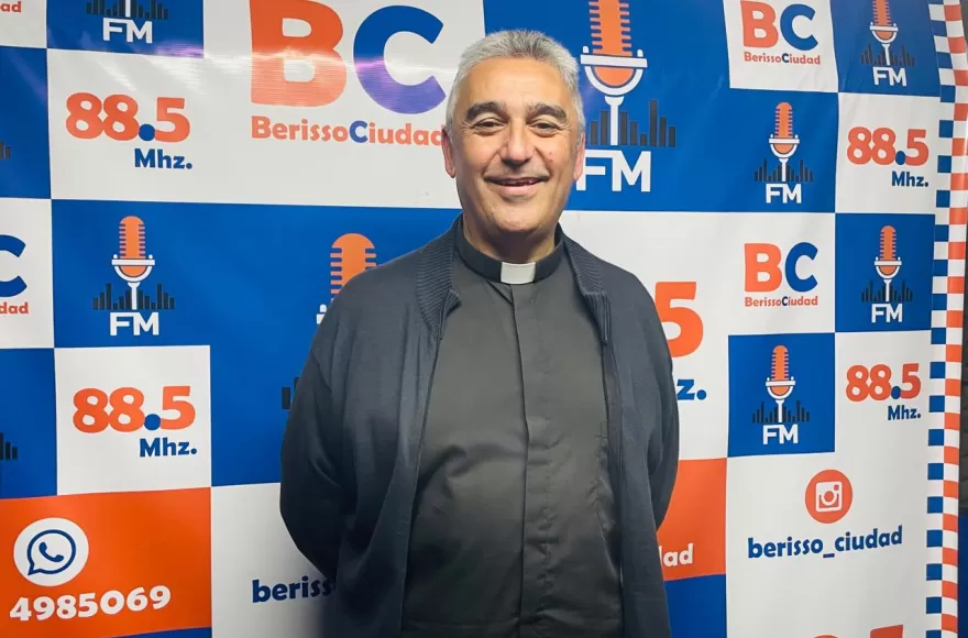 Guillermo Khidir, sacerdote católico.