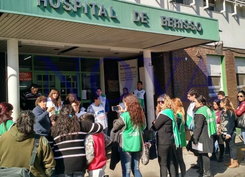 El secretario general de la CTA Autónoma, Pablo Micheli, visitó este miércoles el Hospital “Mario Larraín” . (Foto: NOVA)
