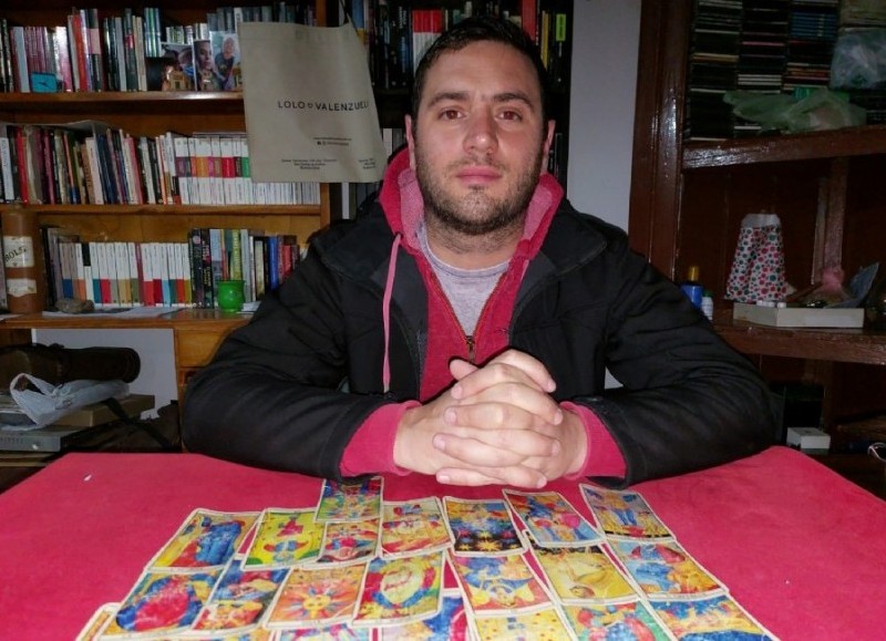 Trabaja con cartas.