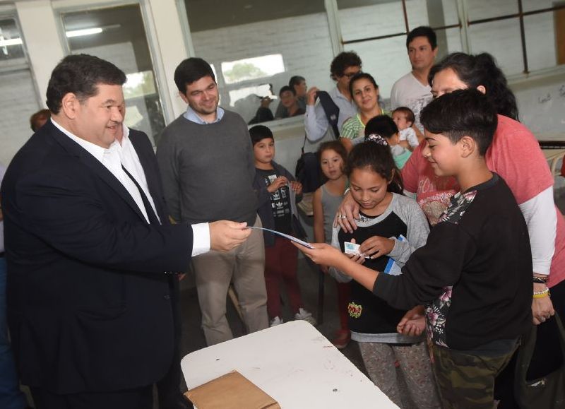 Acto en la Escuela Técnica Nº 2.