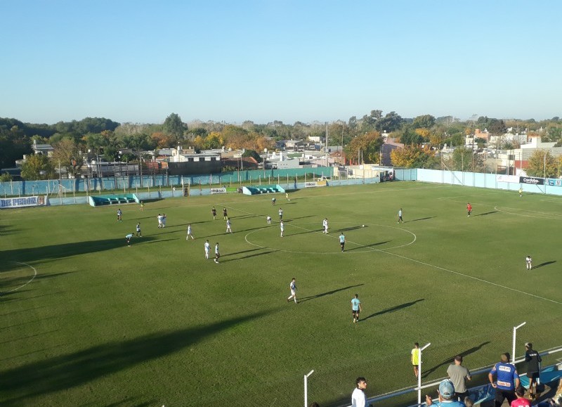 Villa San Carlos 3 - UAI Urquiza 1.