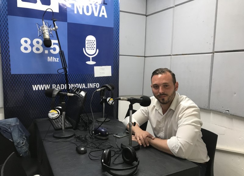 Ezequiel Giuffrida, en el aire de BerissoCiudad en Radio.