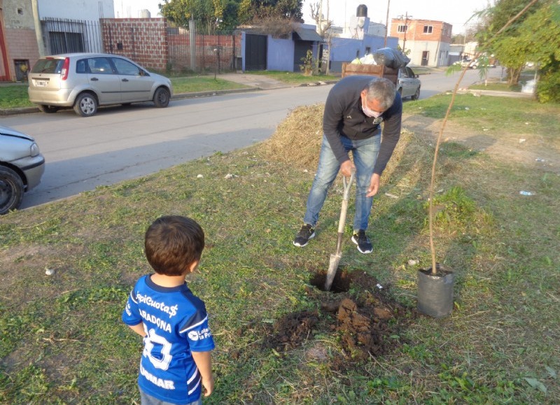 La jornada culminó con la plantación de árboles.