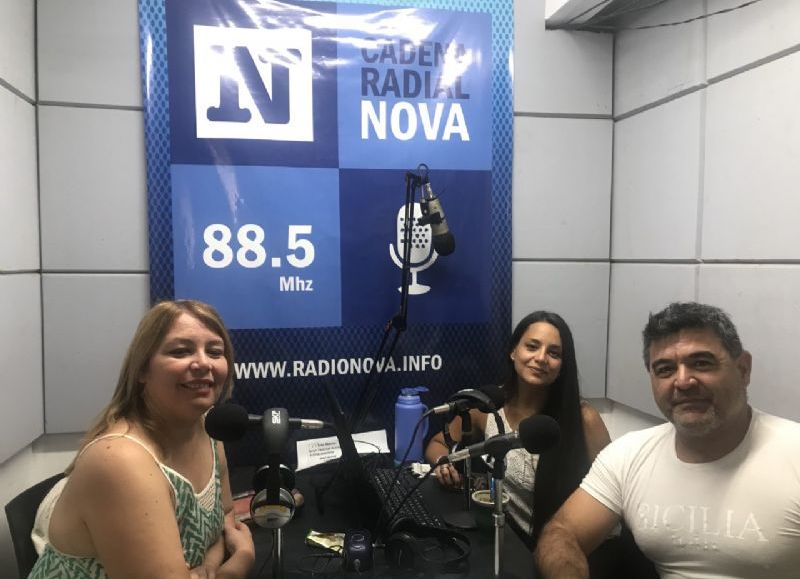 Claudia Vivas y José Redondo en el aire de BerissoCiudad en Radio.