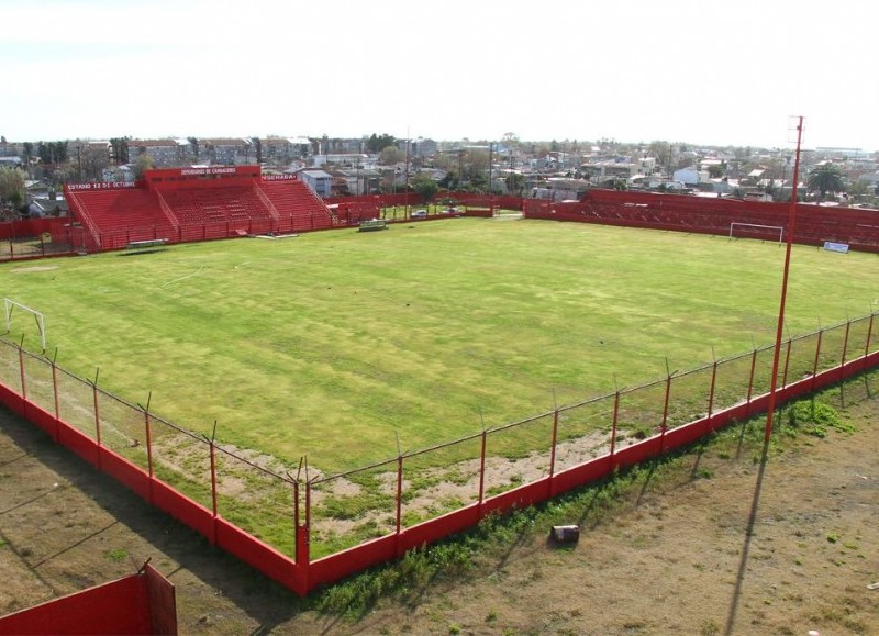 Estadio 12 de Octubre.