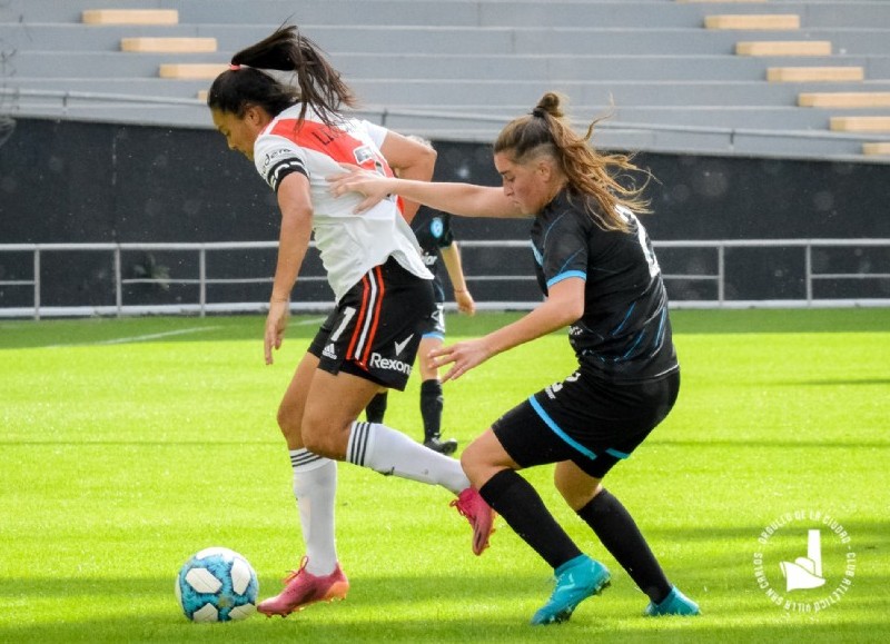 La Villa la pasó mal ante River.