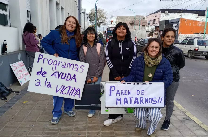 Militantes de Patria Grande de Berisso realizaron una jornada de visibilización en el centro de la ciudad.