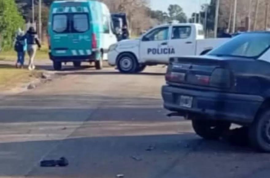 Trágico accidente en Ruta 15: murió un motociclista tras caer al asfalto y ser embestido por un auto