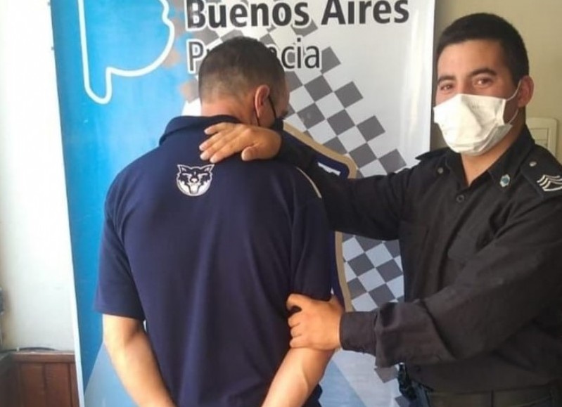 Fue rápidamente reducido y detenido.