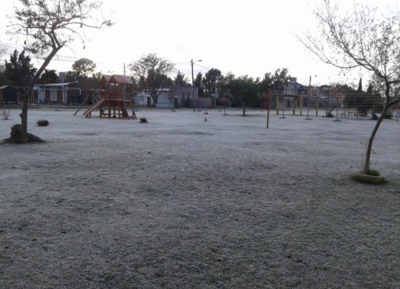 Panorama matinal en la Plaza Las Golondrinas de Altos de Los Talas.