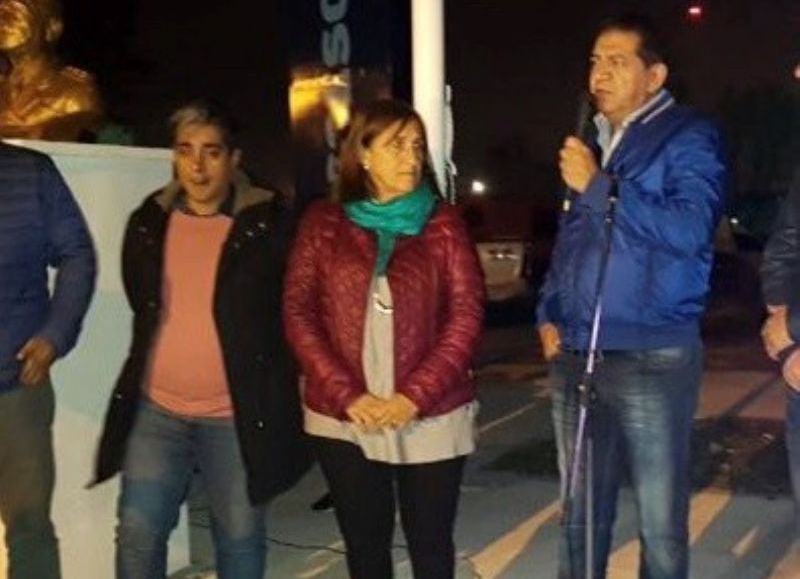 Alejandro Paulenko, Adriana González y el titular del PJ local, Ramón Garaza.