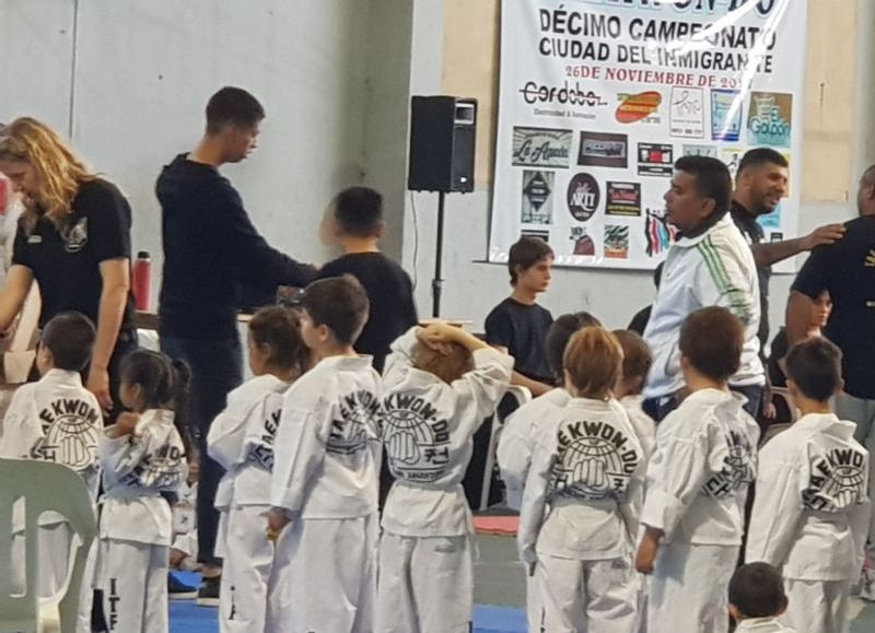 El evento tuvo lugar en el Gimnasio Municipal.