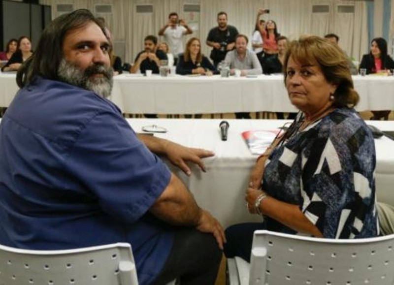 Roberto Baradel y Mirta Petrocini, referentes del Frente de Unidad Docente bonaerense.