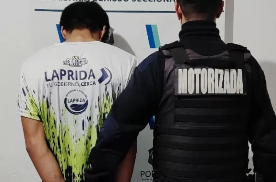 Recuperan moto robada y detienen a un sujeto con cocaína