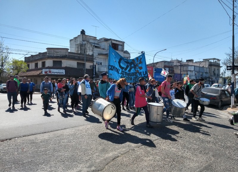 A cargo de movimientos y gremios locales.