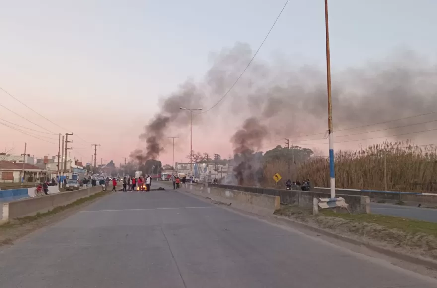 El corte es en ruta 11 y 89.