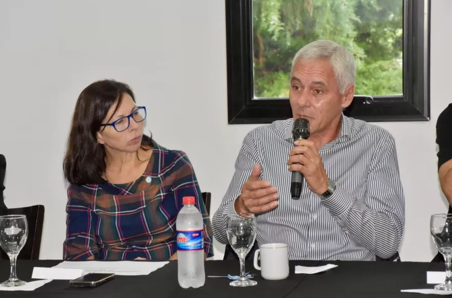 Cagliardi fue anfitrión del encuentro.