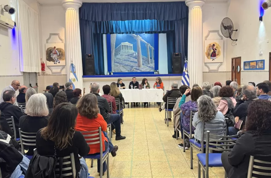 El encuentro se transformó en un ejercicio de memoria y pertenencia.