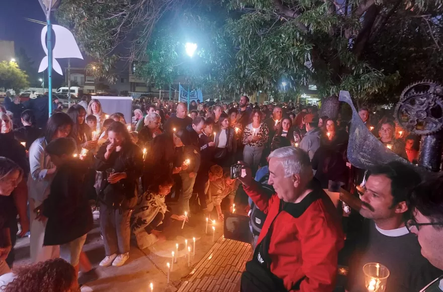 La convocatoria reúne a la comunidad en un espacio simbólico de la ciudad.