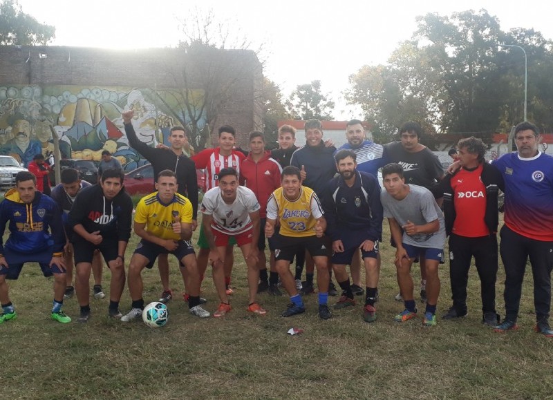 Mientras, siguen los entrenamientos como pueden.