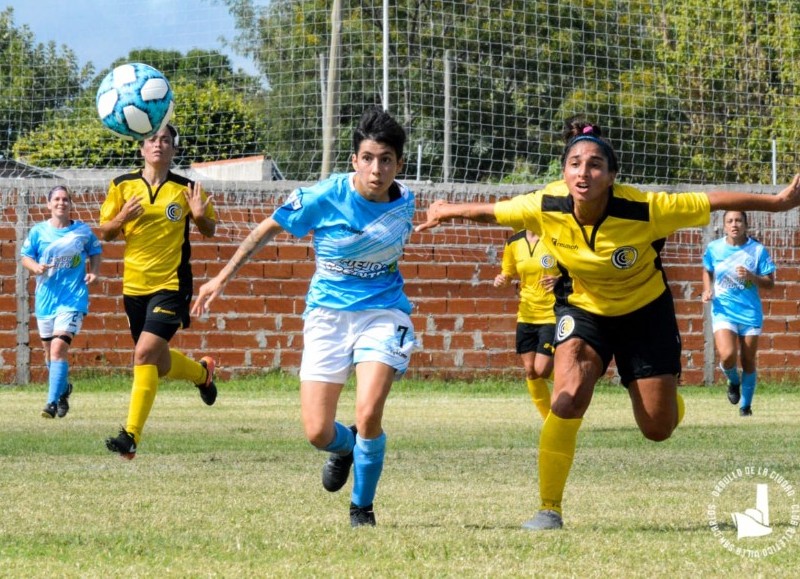 Las chicas se miden con Huracán.