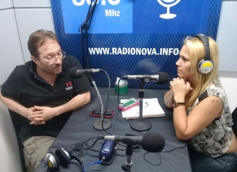 Gustavo Pescetta junto a Silvia Cellini, por Cadena Radial NOVA. (Foto NOVA)