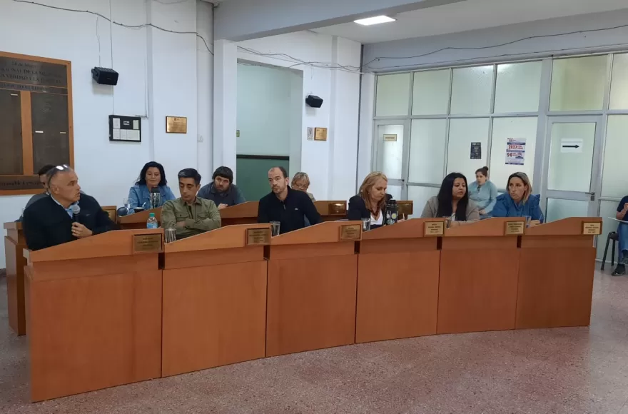 El bloque oficialista y el concejal Del Curto le dieron luz verde al presupuesto.