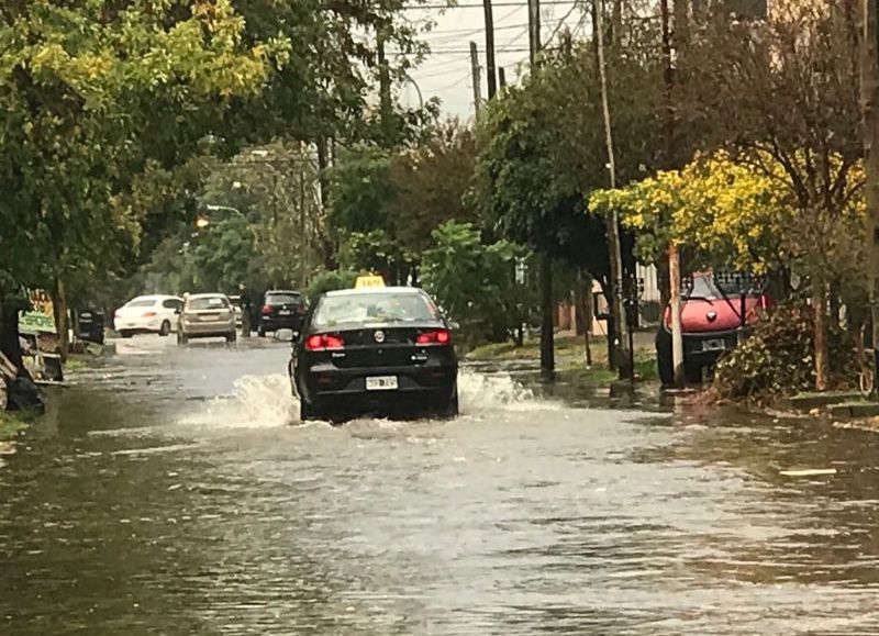 En cuestión de minutos, el cielo se descargó con furia.