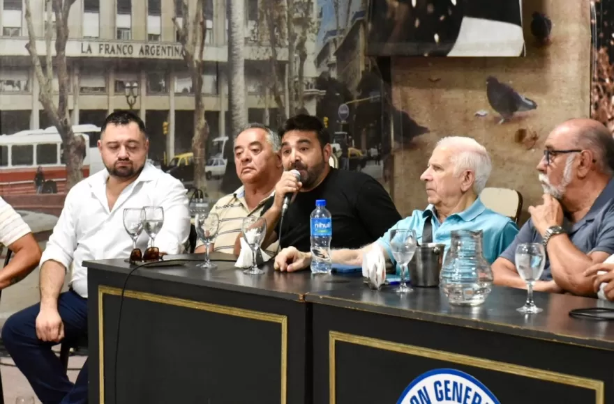 Los presentes coincidieron en que la iniciativa no es una reforma, sino “la destrucción del sistema jurídico laboral argentino”.