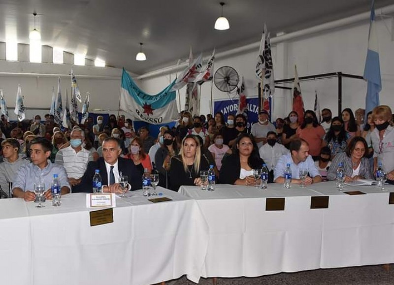 Acto en el Club Almafuerte.