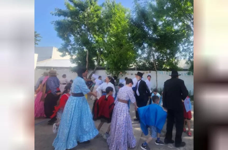El Camalotal mantiene viva la tradición folclórica en nuestra ciudad.