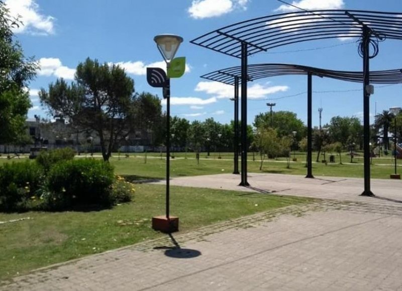 ¿Puesto gastronómico en el Parque Cívico?