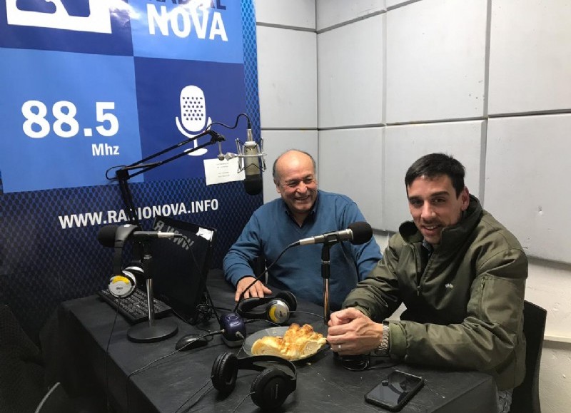 Hugo Novelino y Maximiliano Galosi, en el aire de BerissoCiudad en Radio.