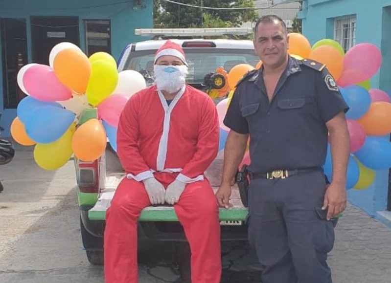 Papá Noel estuvo bien custodiado.