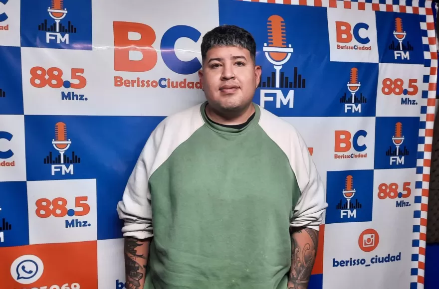 De la peluquería al streaming: la apuesta de “Kiki” con “La Mesaza”