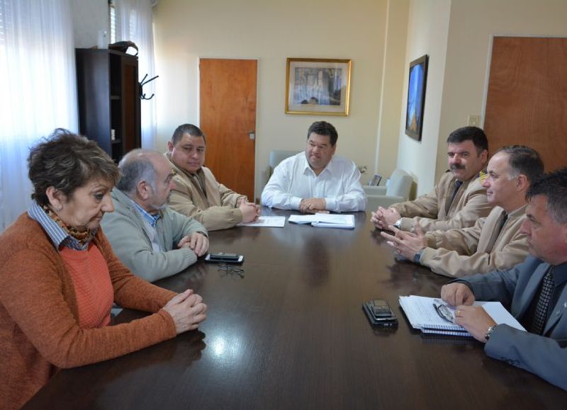 Reunión en Intendencia.