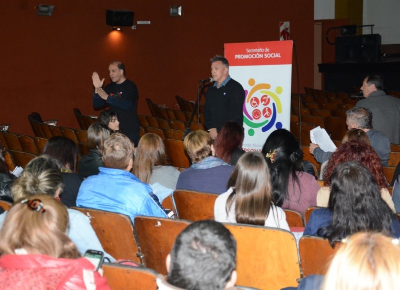 Actividad en el Teatro Cine Victoria.