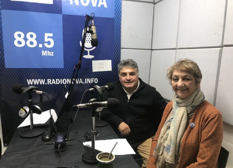 Ricardo Torres y Ana Lara en el aire de BerissoCiudad en Radio.