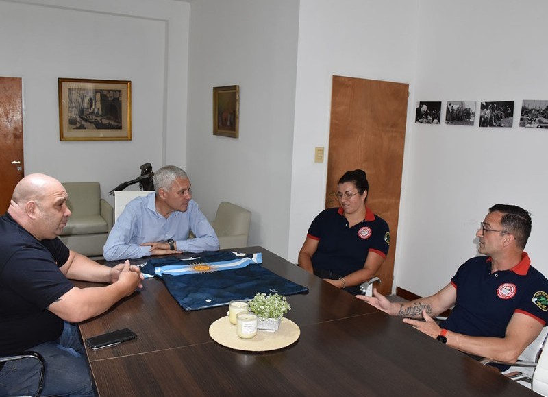 Encuentro en el despacho de Intendencia.